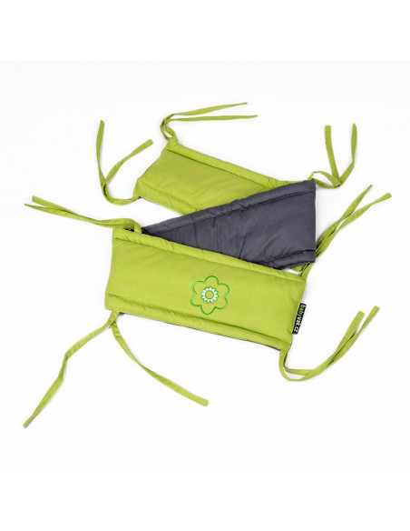 Malá ohrádka okolo postýlky